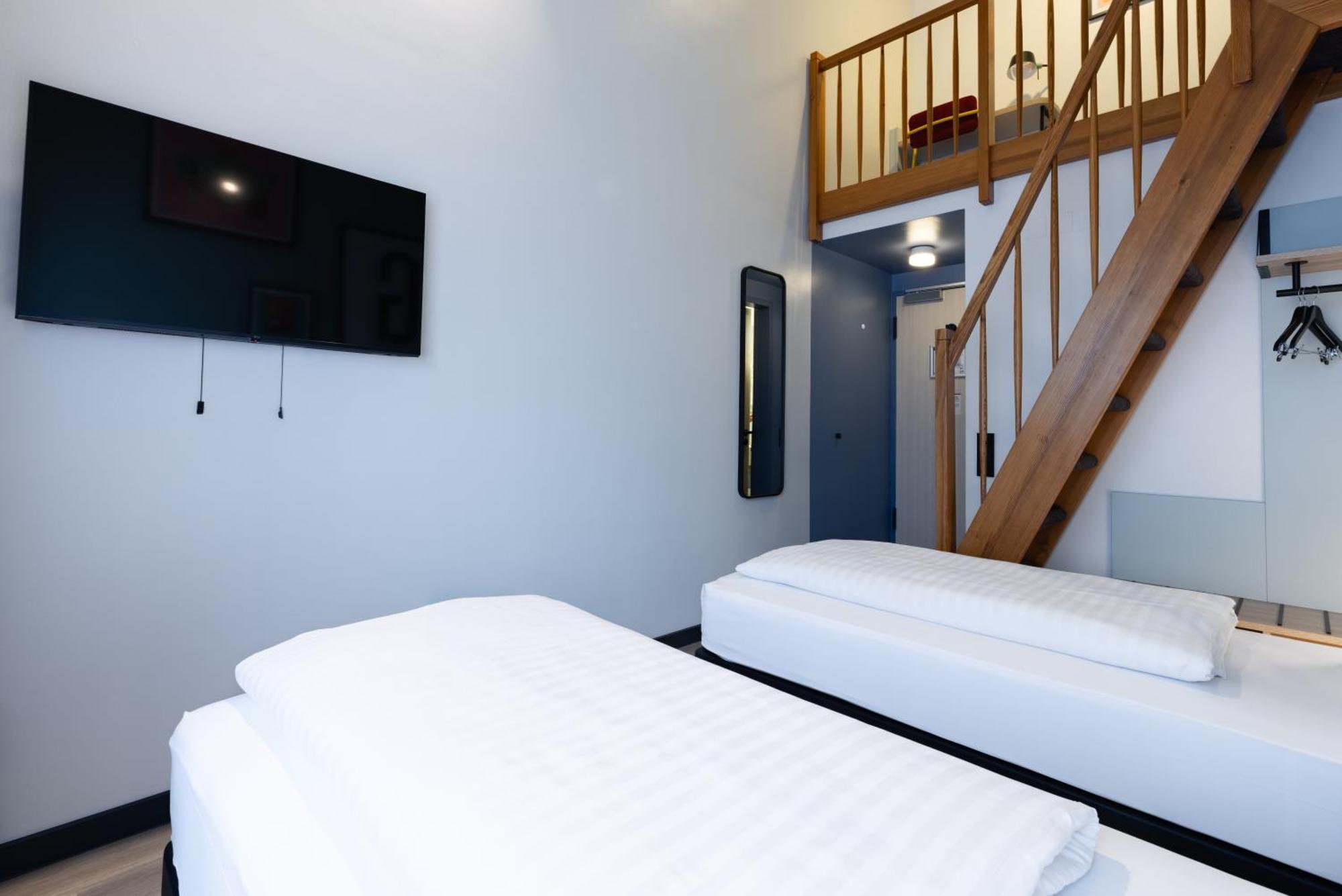 Standard Room,1698186232:JPEG